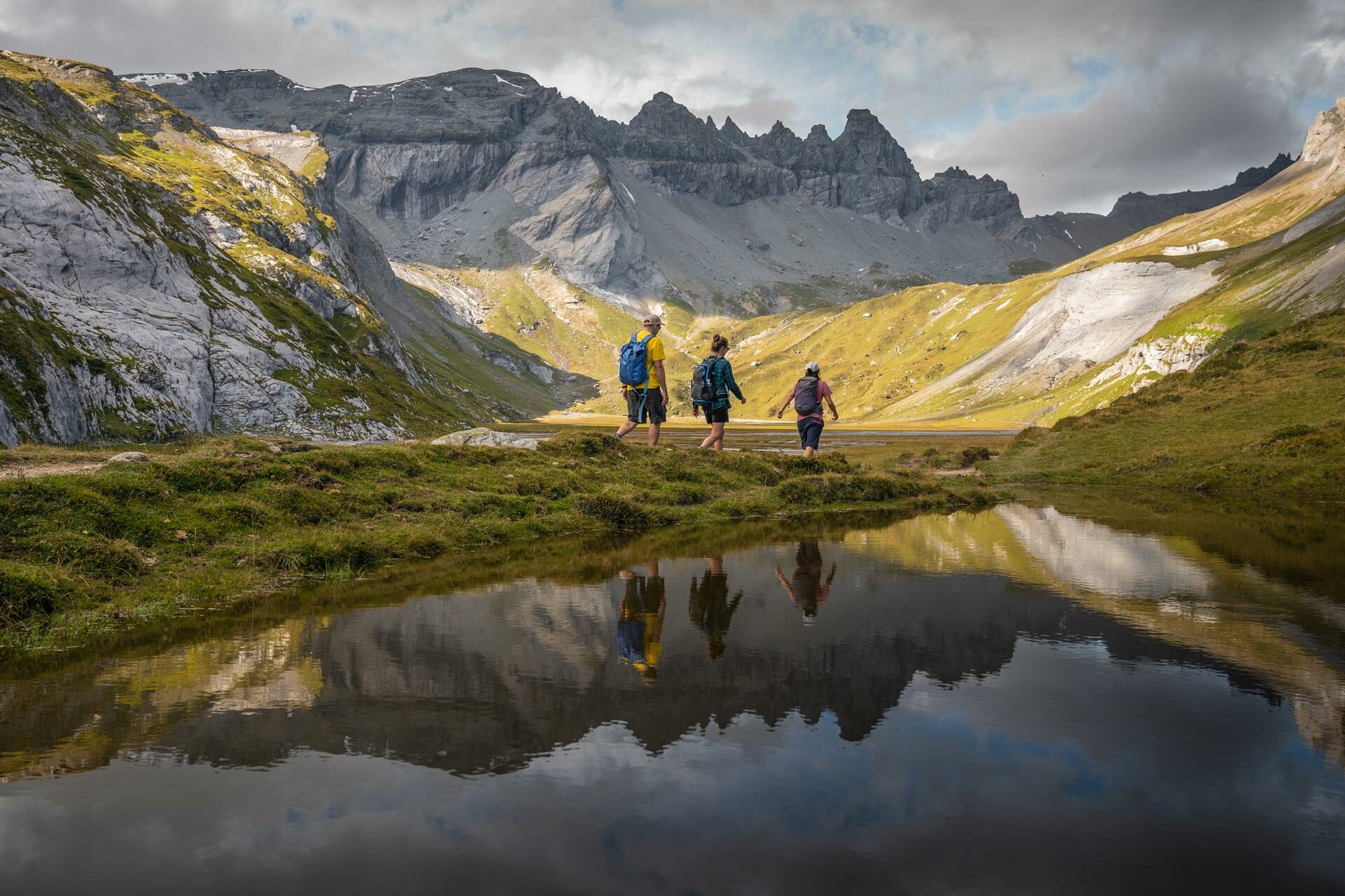 Wandern - Sommer Aktivitäten auf dem Segnesboden