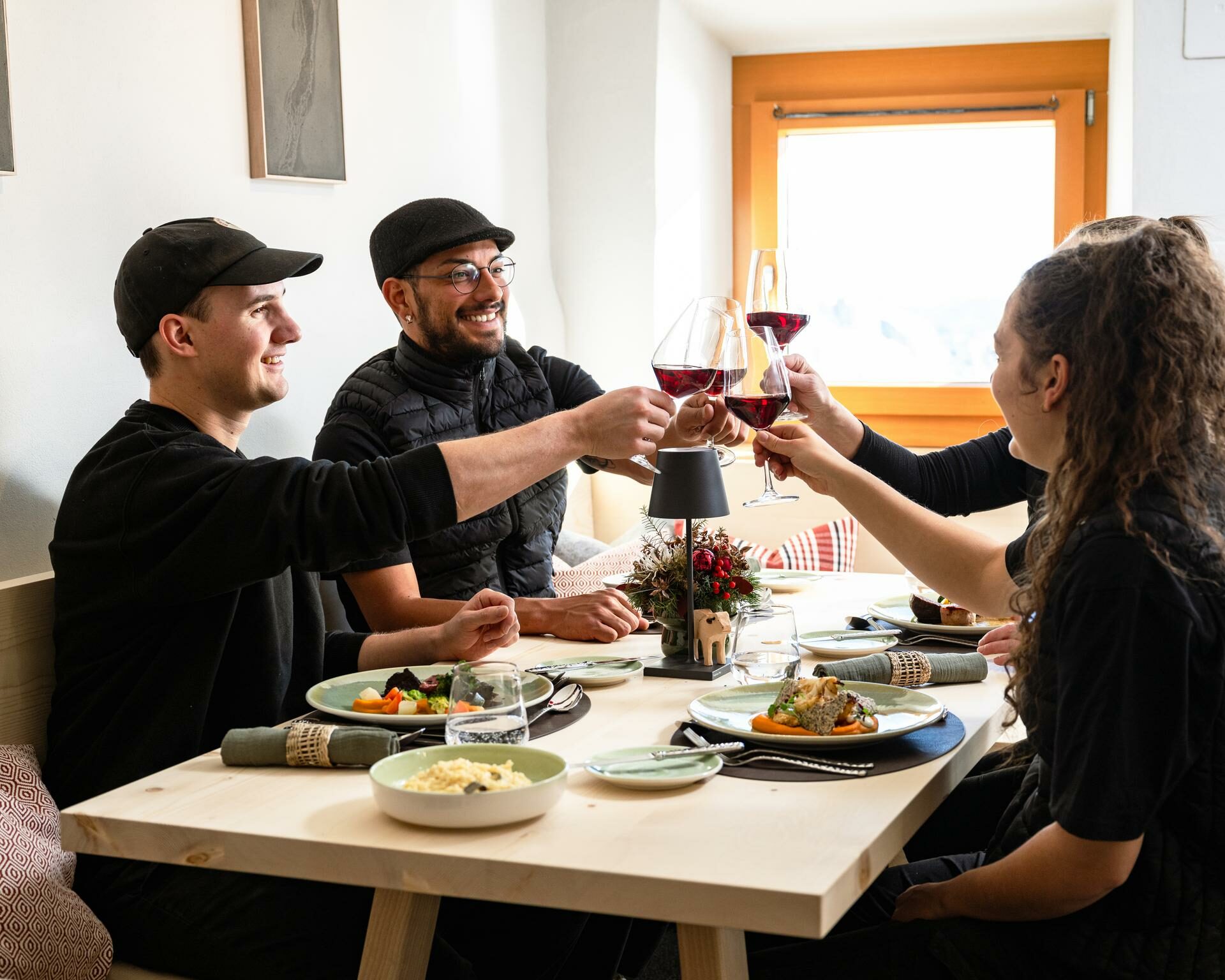Toast your events with your loved ones.