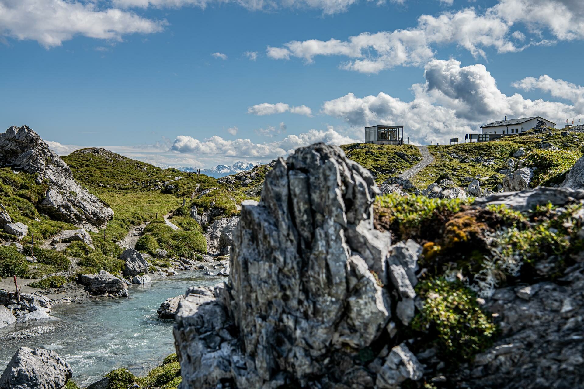 The visitor pavilion on the Segnesboden